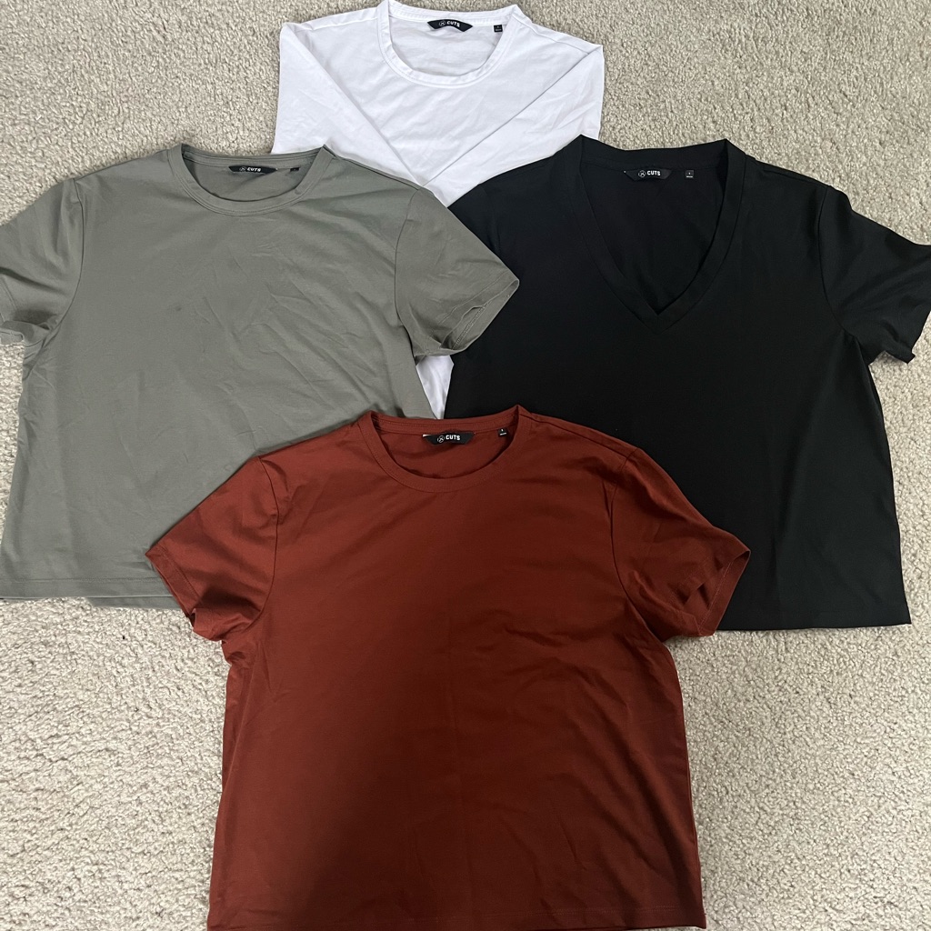 Cuts Lot Of Women’s T-Shirts